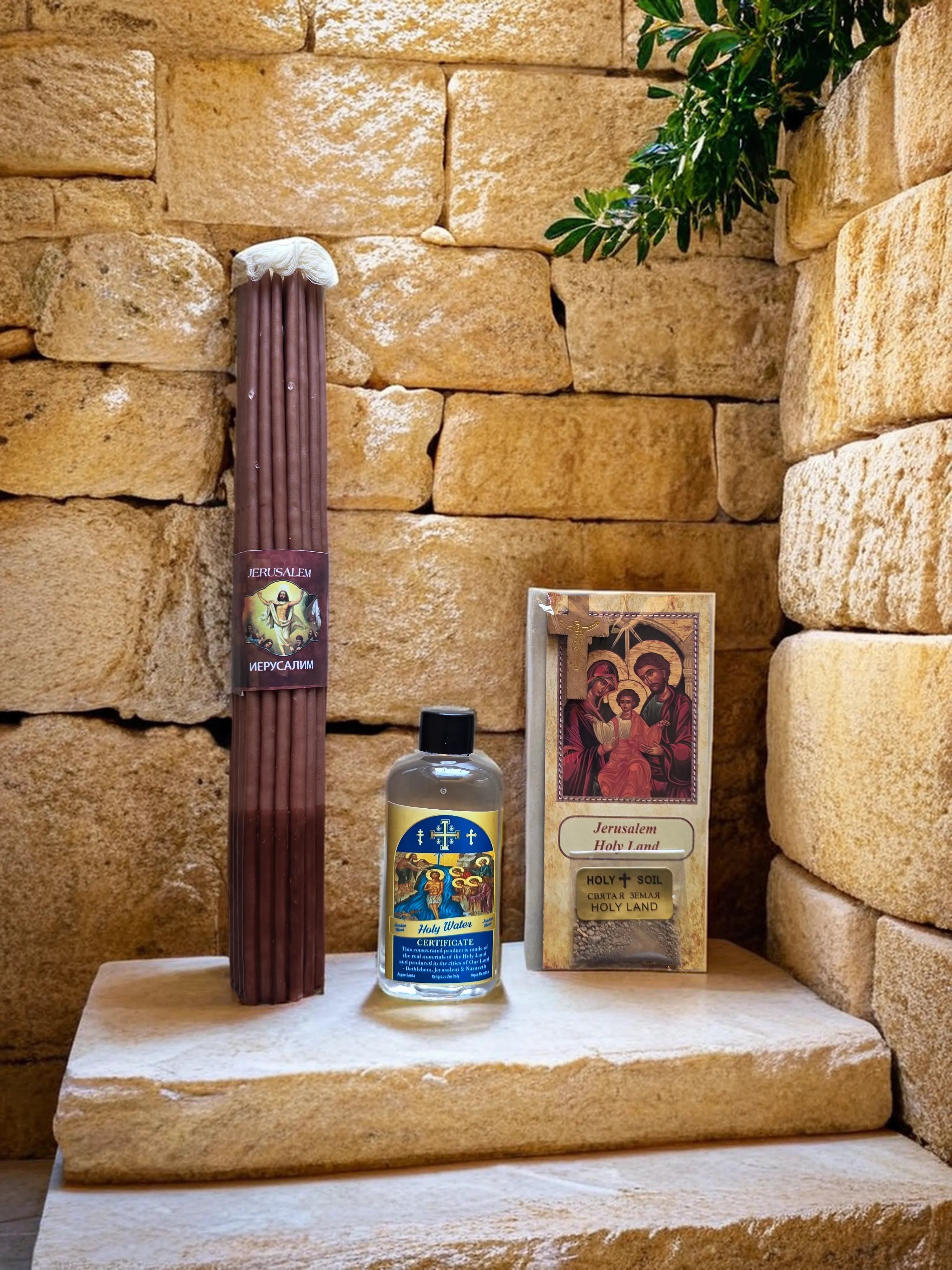 Pachetul Luminii Sfinte: Lumânări din Ierusalim, Apă Sfințită și Esența Ierusalimului