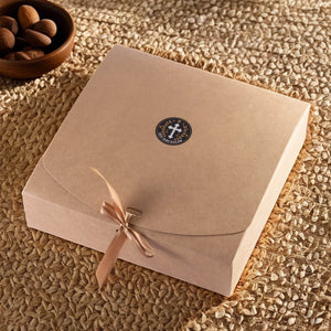 Set Aniversare Binecuvântat din Ierusalim – Cruce din lemn de măslin și Sfinte Elemente - M1 - Din Ierusalim