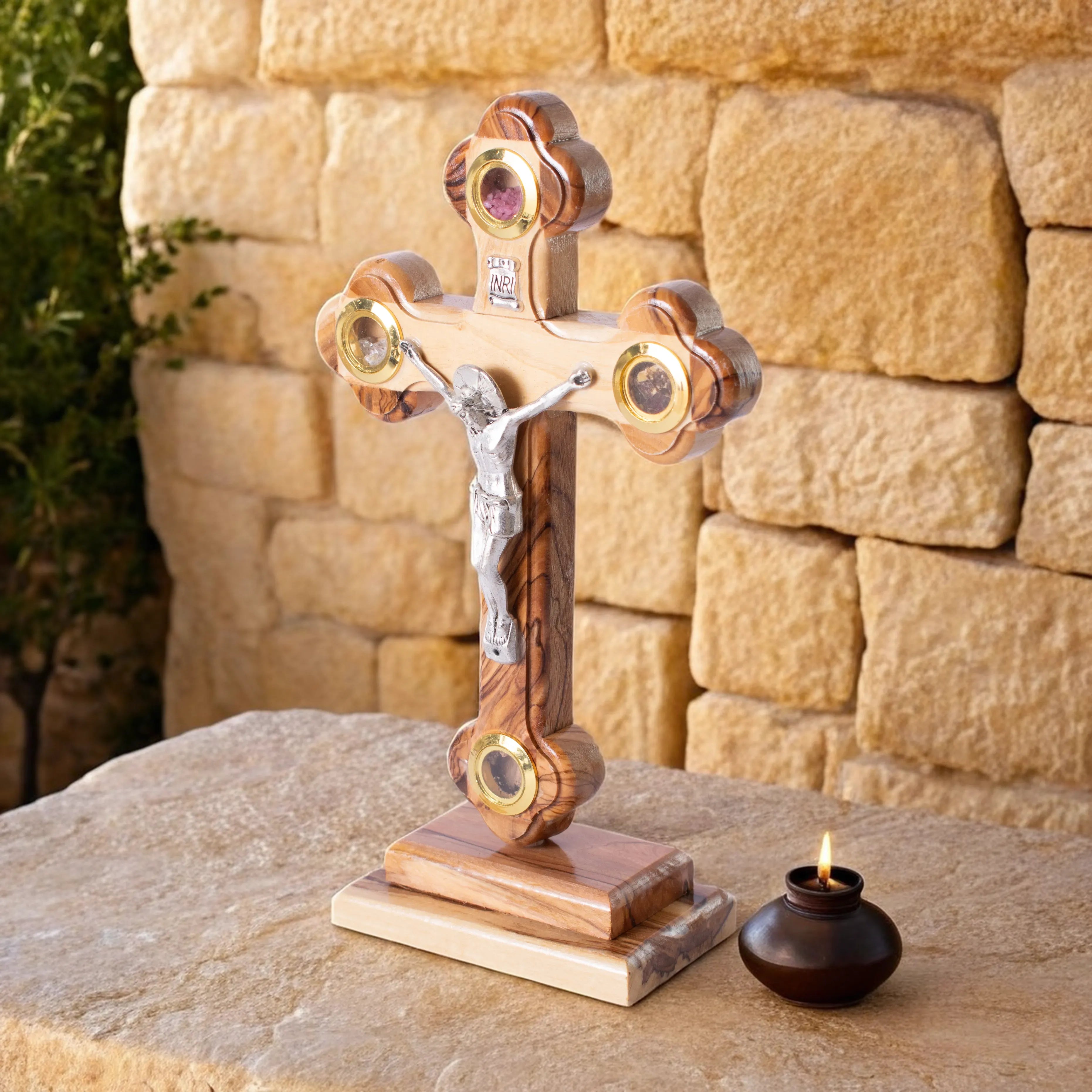 CRUCE lemn maslin din IERUSALIM cu 4 elemente SFINTE și suport 16 CM