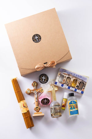 Set de Botez Fetiță Binecuvântat din Ierusalim – Cruce din lemn de măslin și Sfinte Elemente - Din Ierusalim