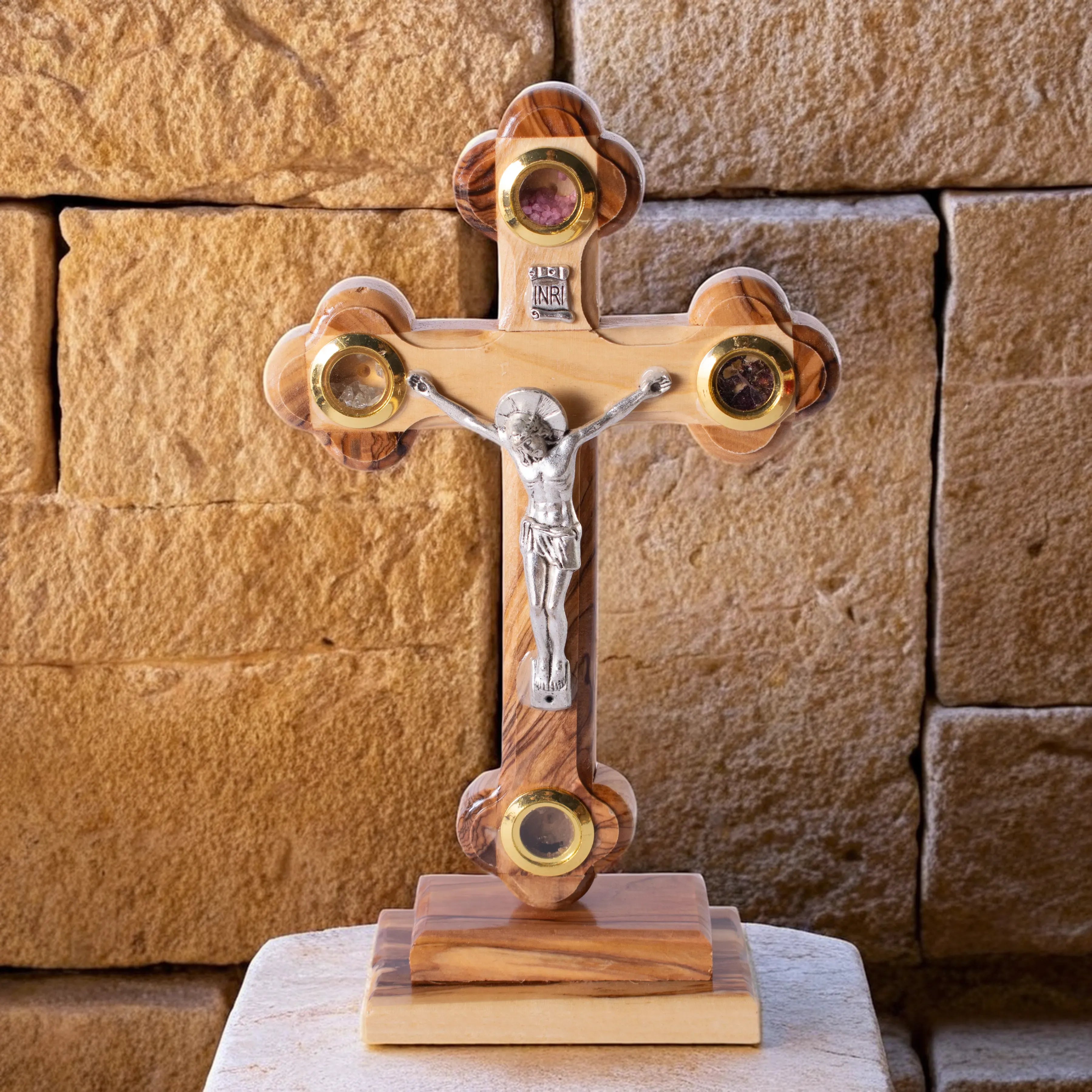 CRUCE lemn maslin din IERUSALIM cu 4 elemente SFINTE și suport 16 CM